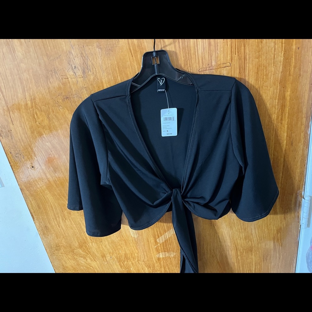 Windsor Tie up crop top/ black blouse top.